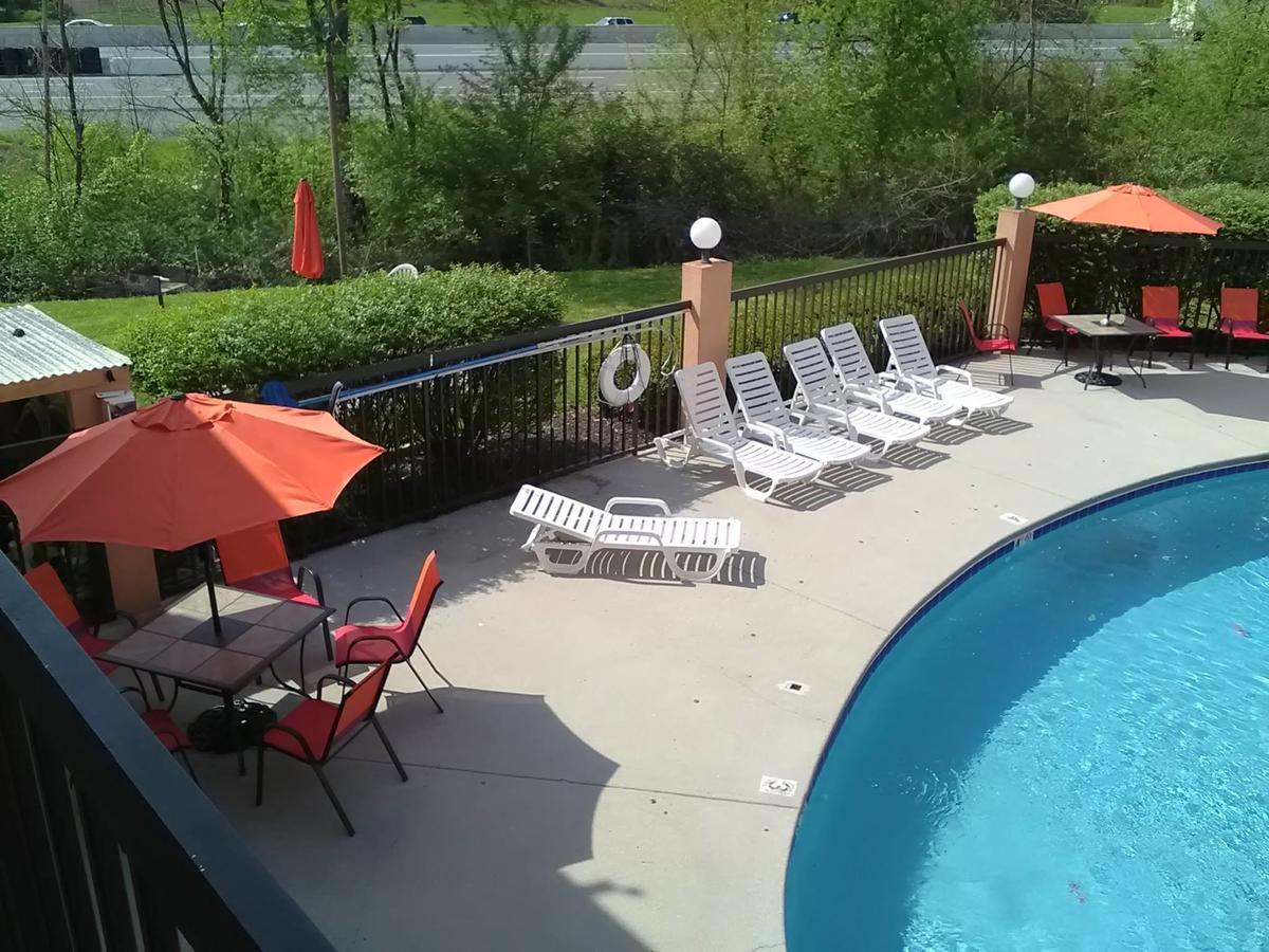 Super 8 By Wyndham Knoxville West/Farragut Εξωτερικό φωτογραφία